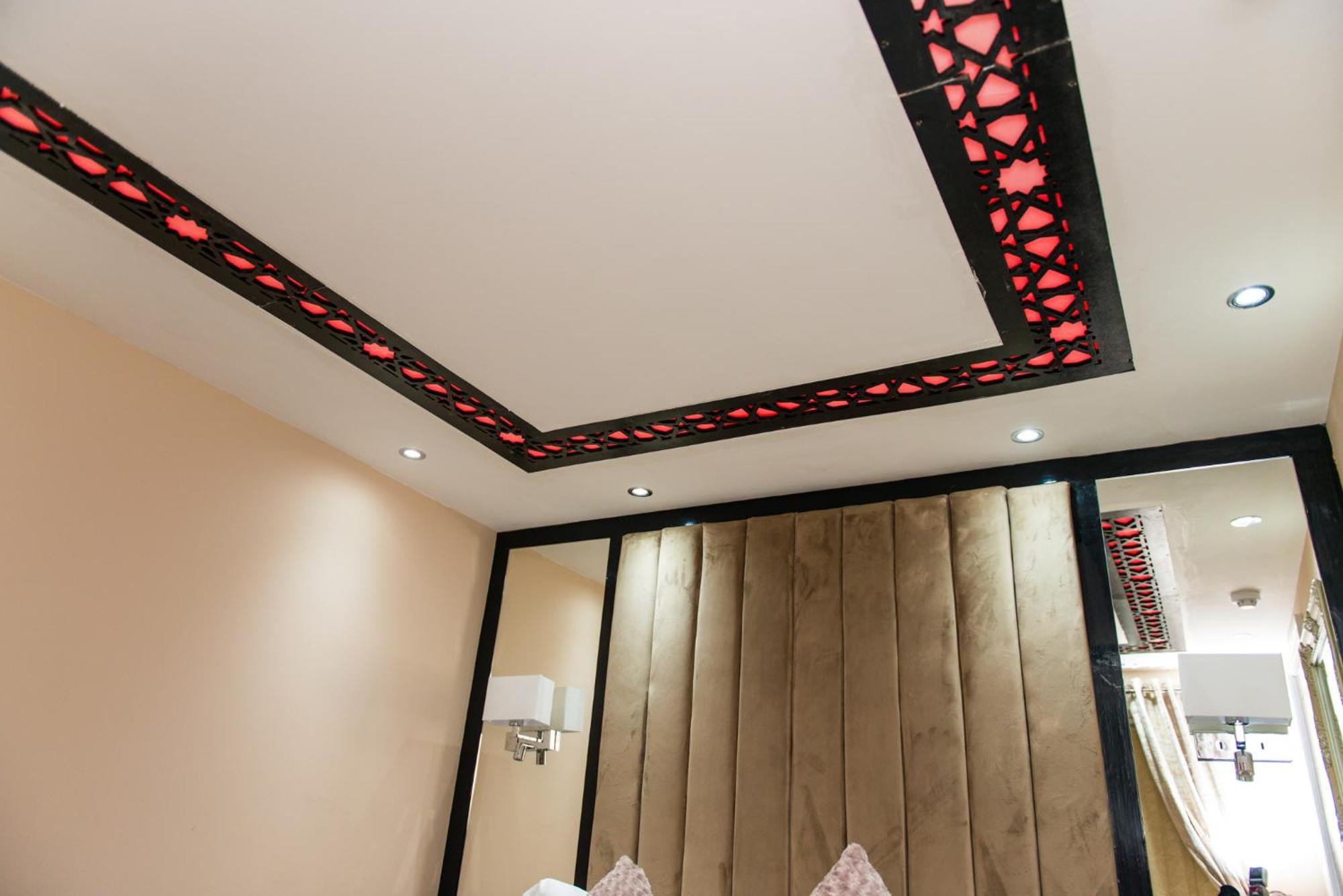 Aphrodite Suites Huddersfield Bilik gambar